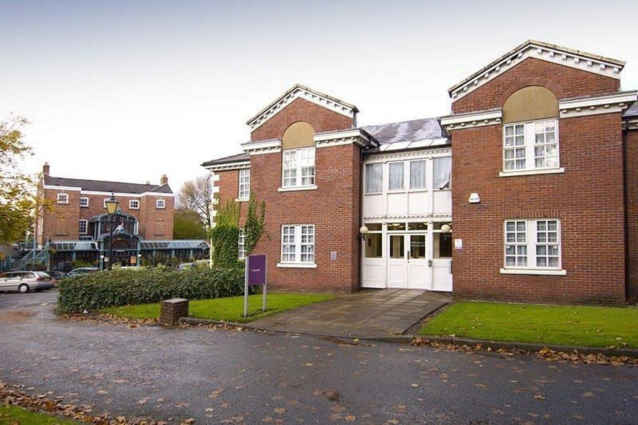 Premier Inn Premier Inn Stockport Central Dış mekan fotoğraf