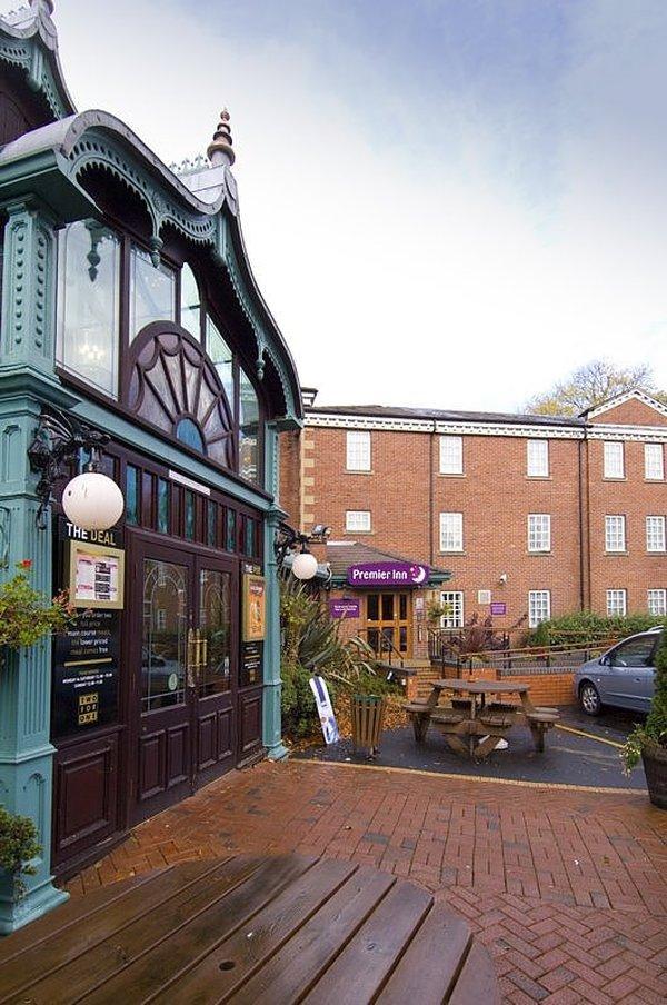 Premier Inn Premier Inn Stockport Central Dış mekan fotoğraf