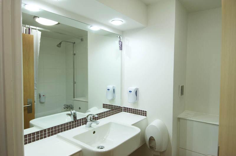 Premier Inn Premier Inn Stockport Central Dış mekan fotoğraf