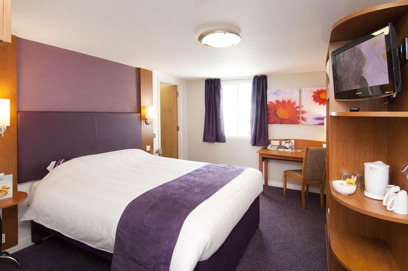 Premier Inn Premier Inn Stockport Central Dış mekan fotoğraf